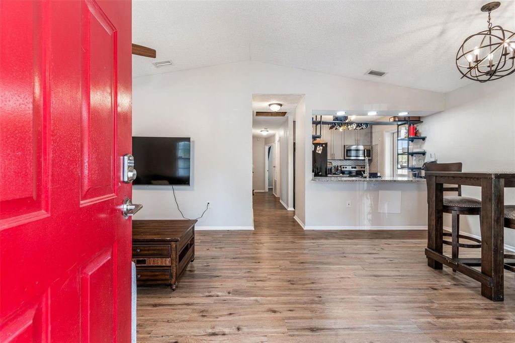 Photo of 2101 W Cherry Street, Tampa, FL 33607 (MLS # TB8464291)