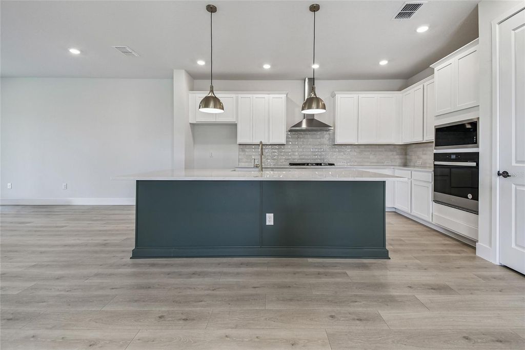 Photo of 5223 Everlong Drive, Apollo Beach, FL 33572 (MLS # TB8440919)