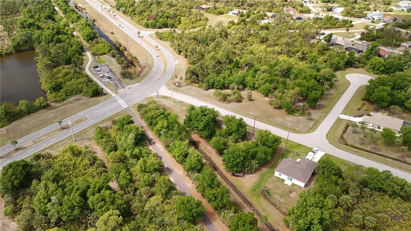 ROTONDA LAKES - Land