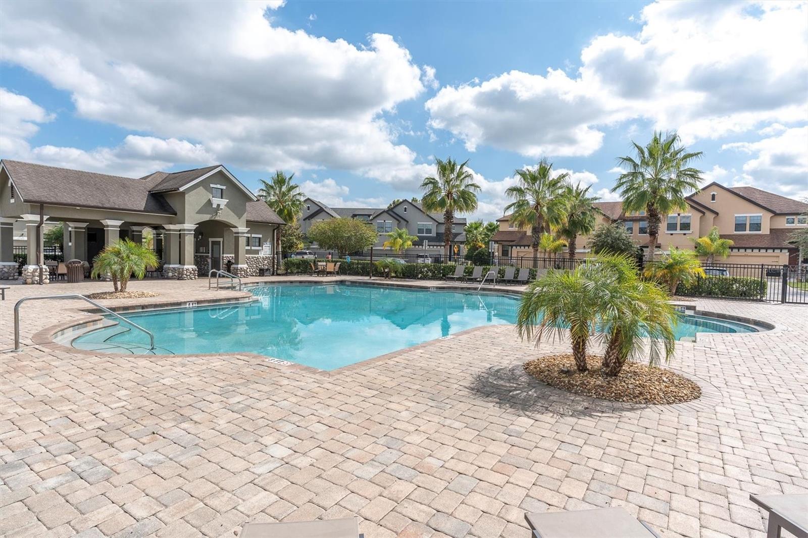 MAPLE GLEN - Residential