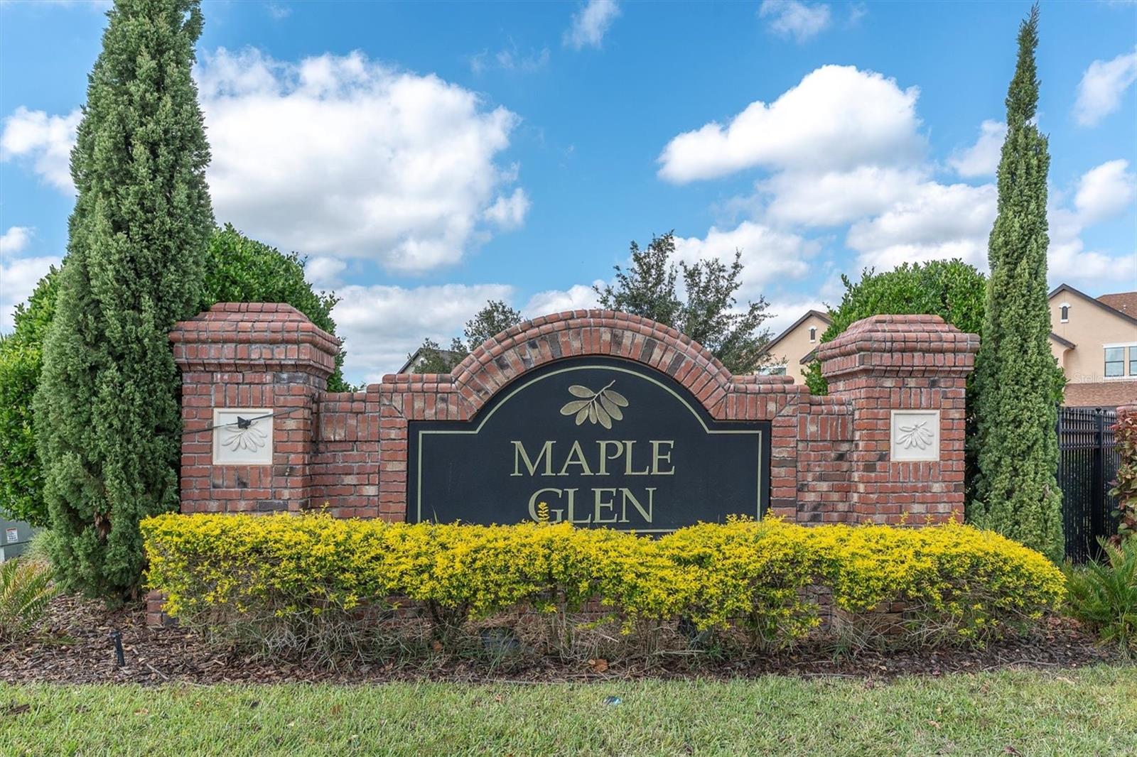 MAPLE GLEN - Residential