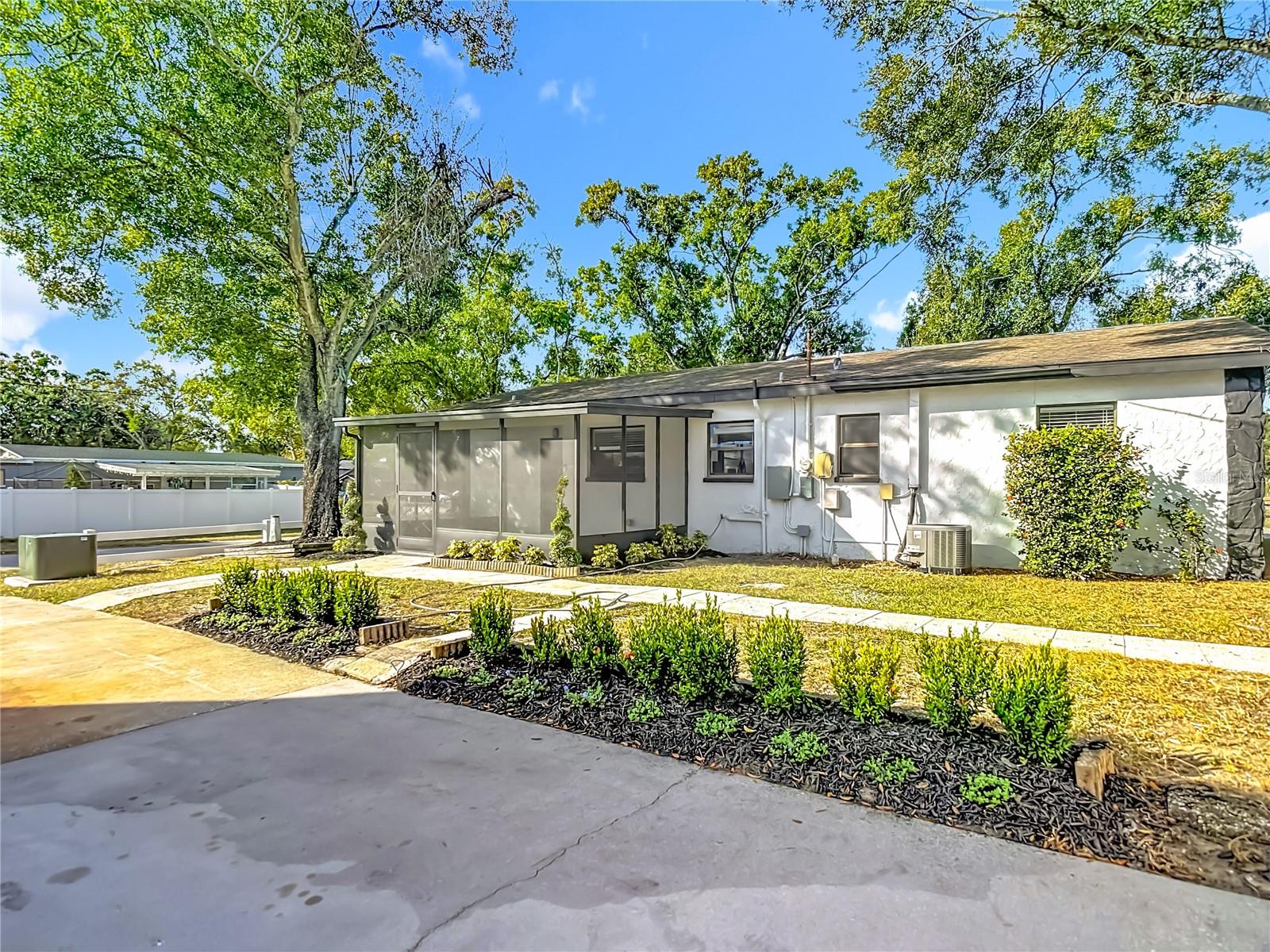 BELT COURT - Residential