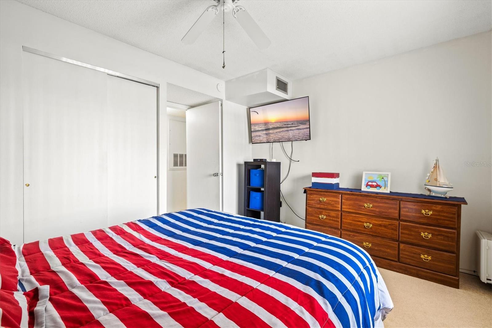 BAYSHORE ON THE LAKE APTS II SEC 3 - Residential