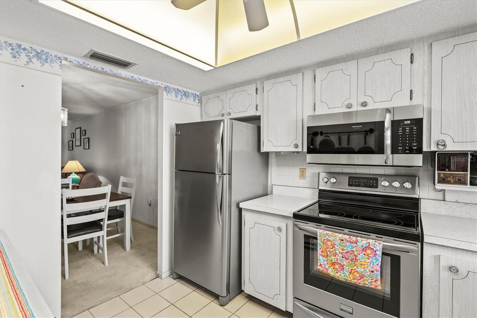 BAYSHORE ON THE LAKE APTS II SEC 3 - Residential