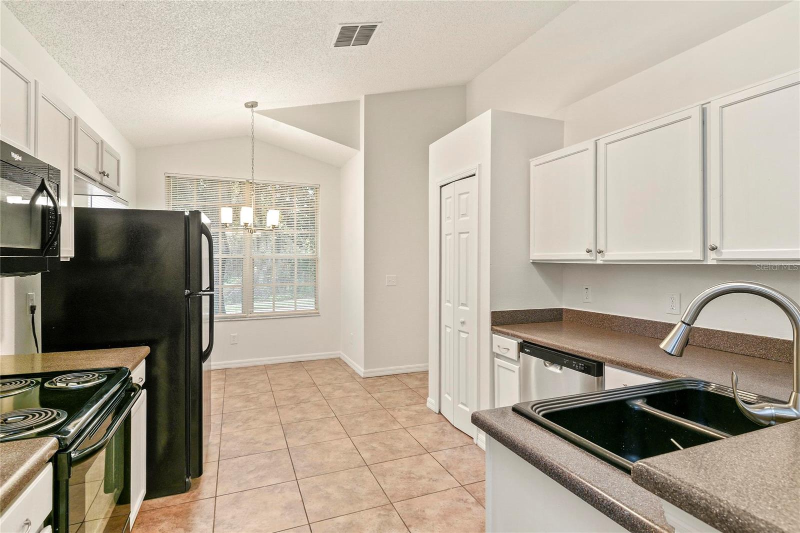 MAGNOLIA OAKS RIDGE - Residential Lease