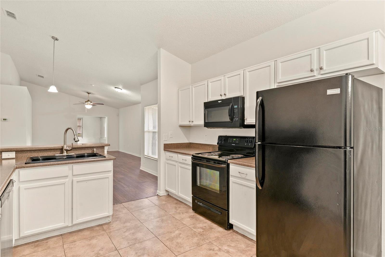 MAGNOLIA OAKS RIDGE - Residential Lease