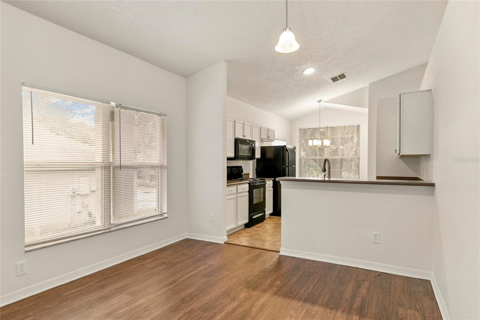 MAGNOLIA OAKS RIDGE - Residential Lease