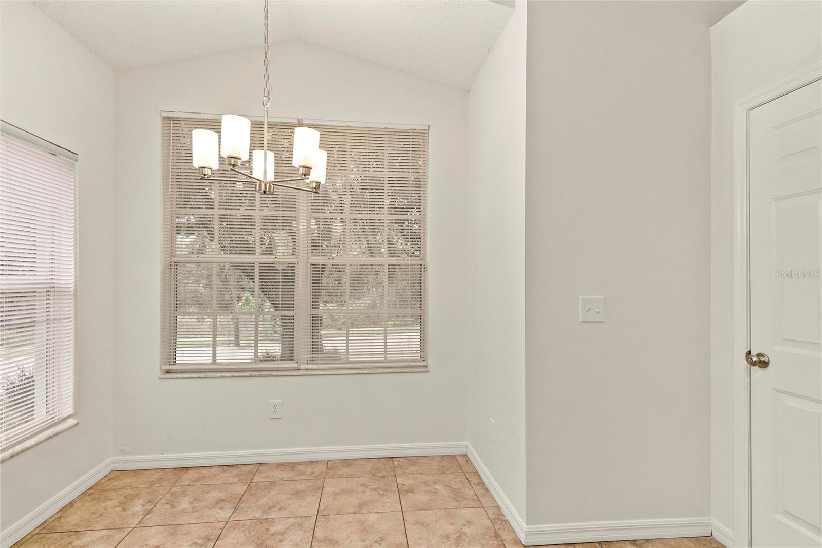 MAGNOLIA OAKS RIDGE - Residential Lease