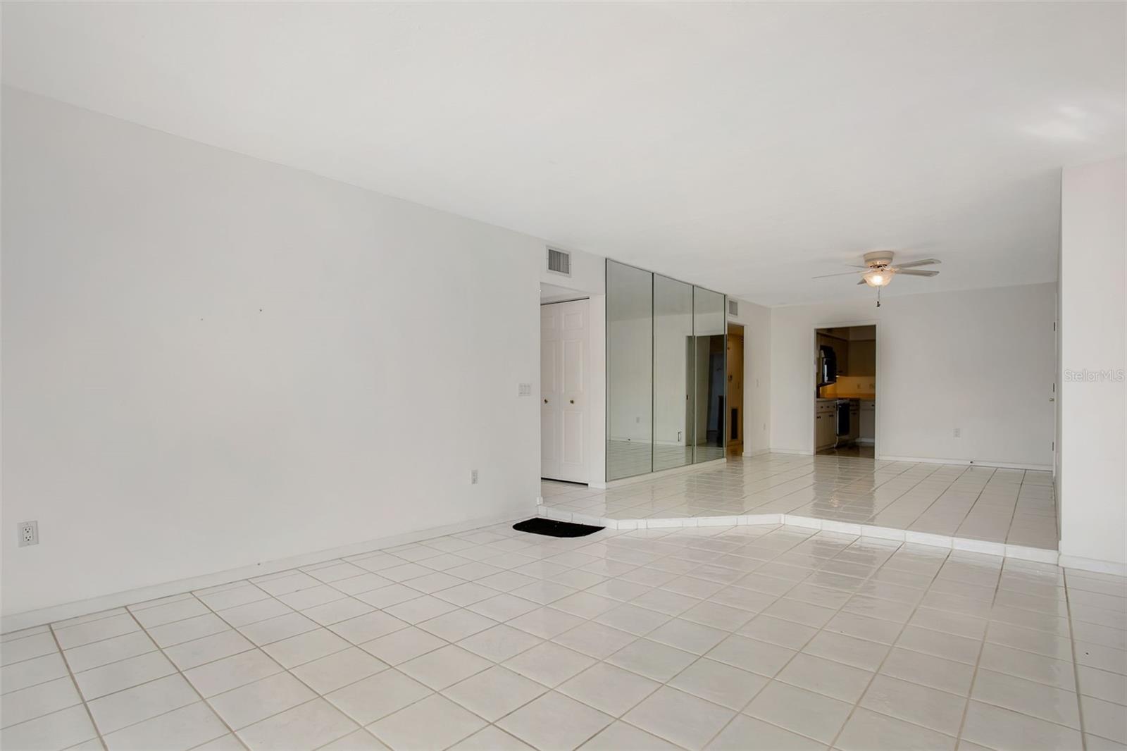 BAY HOLLOW - Residential