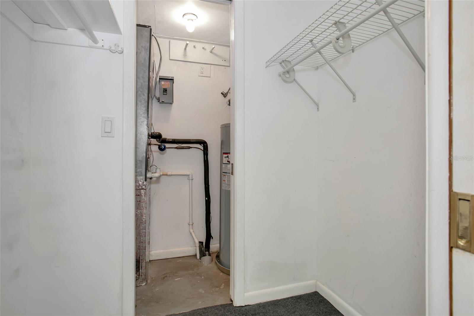 BAY HOLLOW - Residential