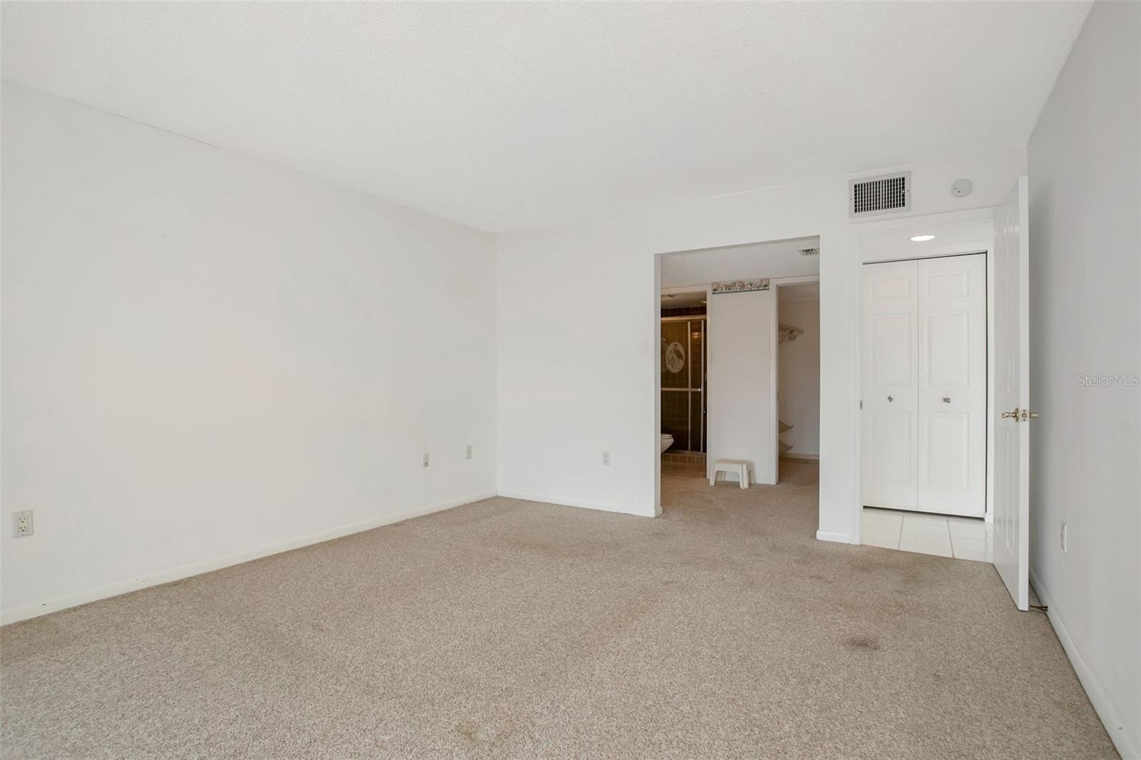 BAY HOLLOW - Residential