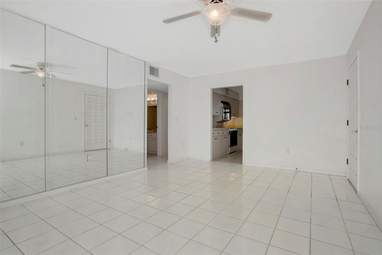 BAY HOLLOW - Residential