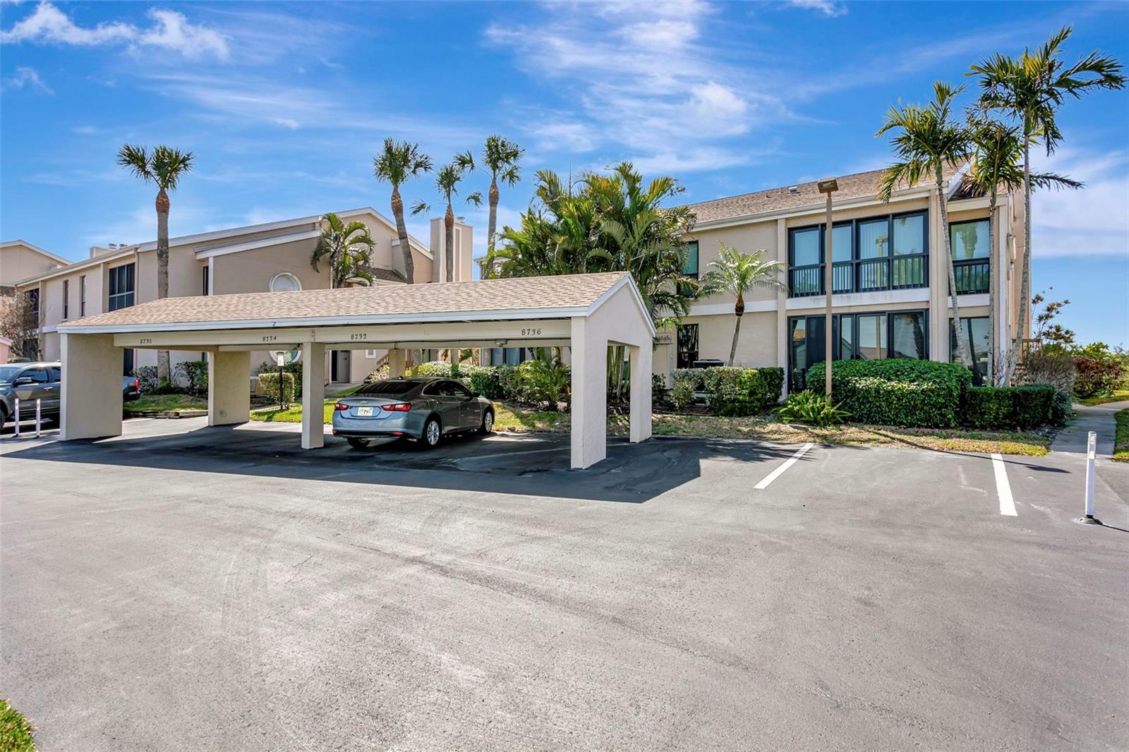 BAY HOLLOW - Residential