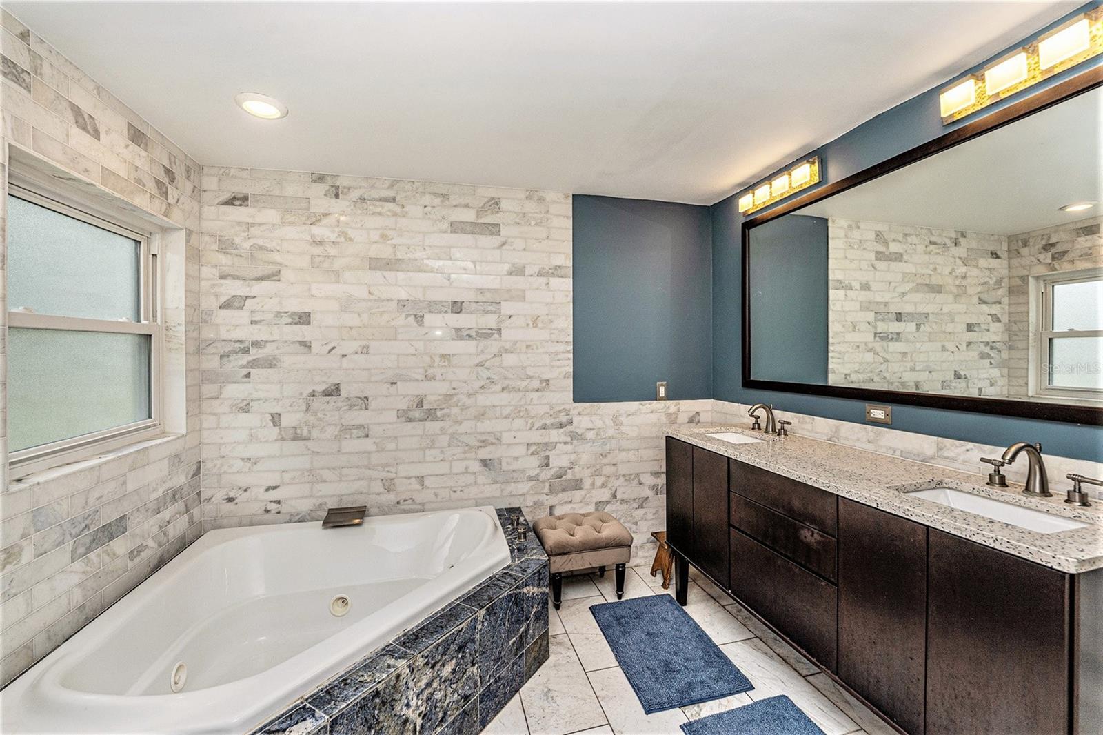 ST JOSEPH SOUND ESTATES - Residential