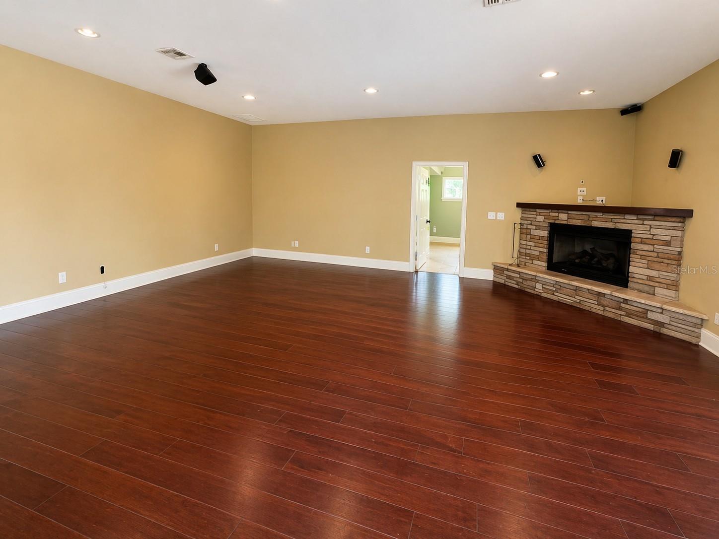 RIDGECREST - Residential