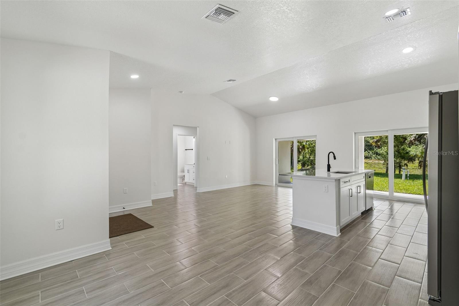 5535 TEVIS TERRACE