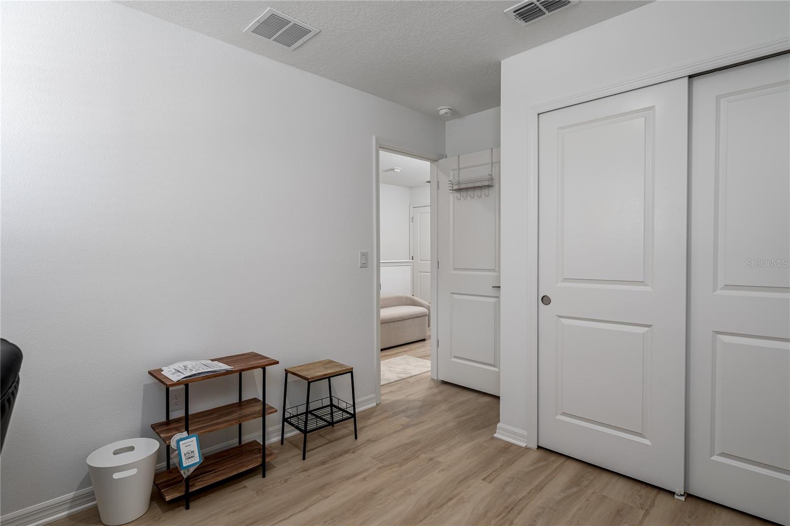 ARTISAN LAKES EDGESTONE NORTH PH I & II - Residential Lease