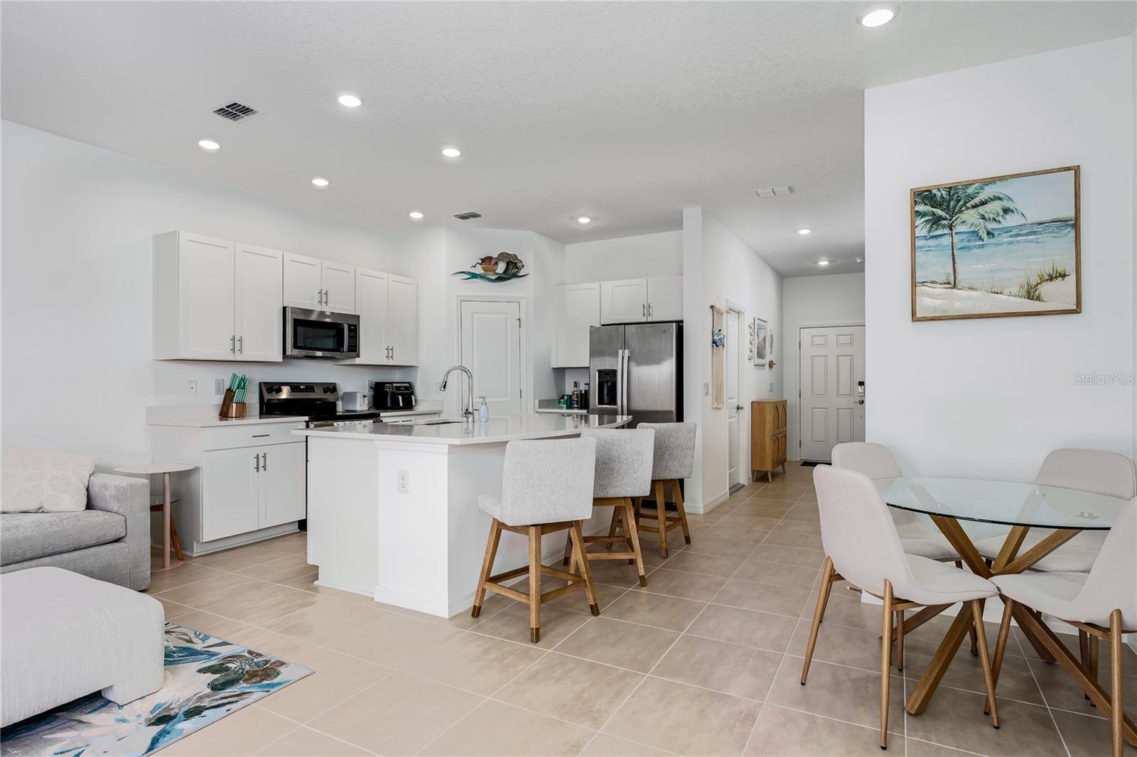 ARTISAN LAKES EDGESTONE NORTH PH I & II - Residential Lease