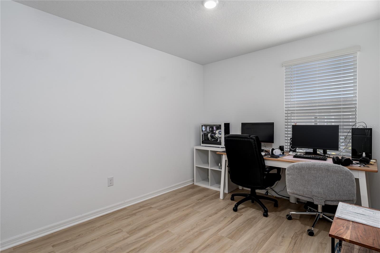 ARTISAN LAKES EDGESTONE NORTH PH I & II - Residential Lease