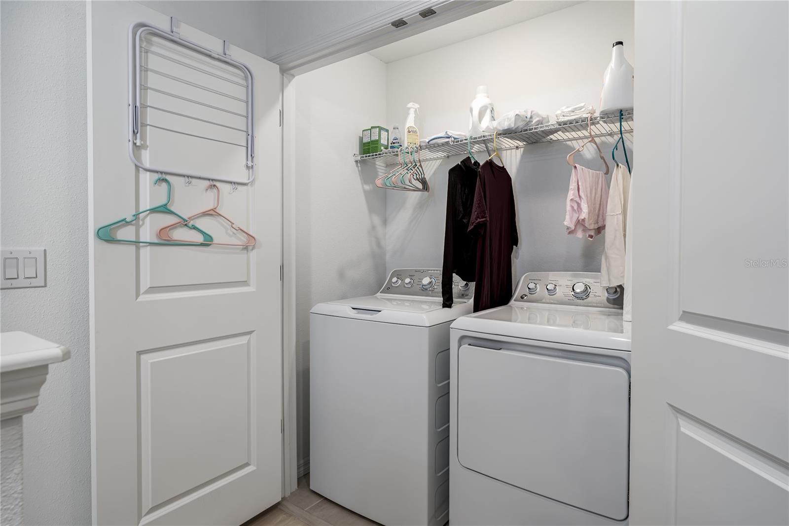 ARTISAN LAKES EDGESTONE NORTH PH I & II - Residential Lease