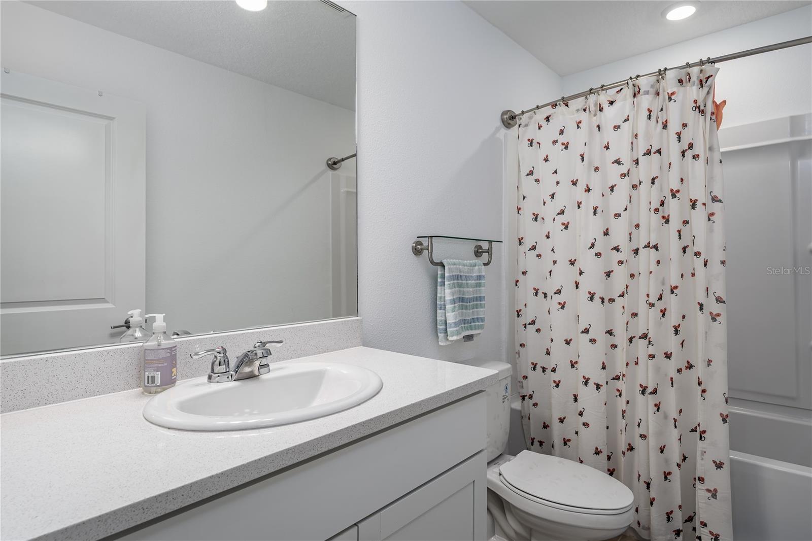 ARTISAN LAKES EDGESTONE NORTH PH I & II - Residential Lease