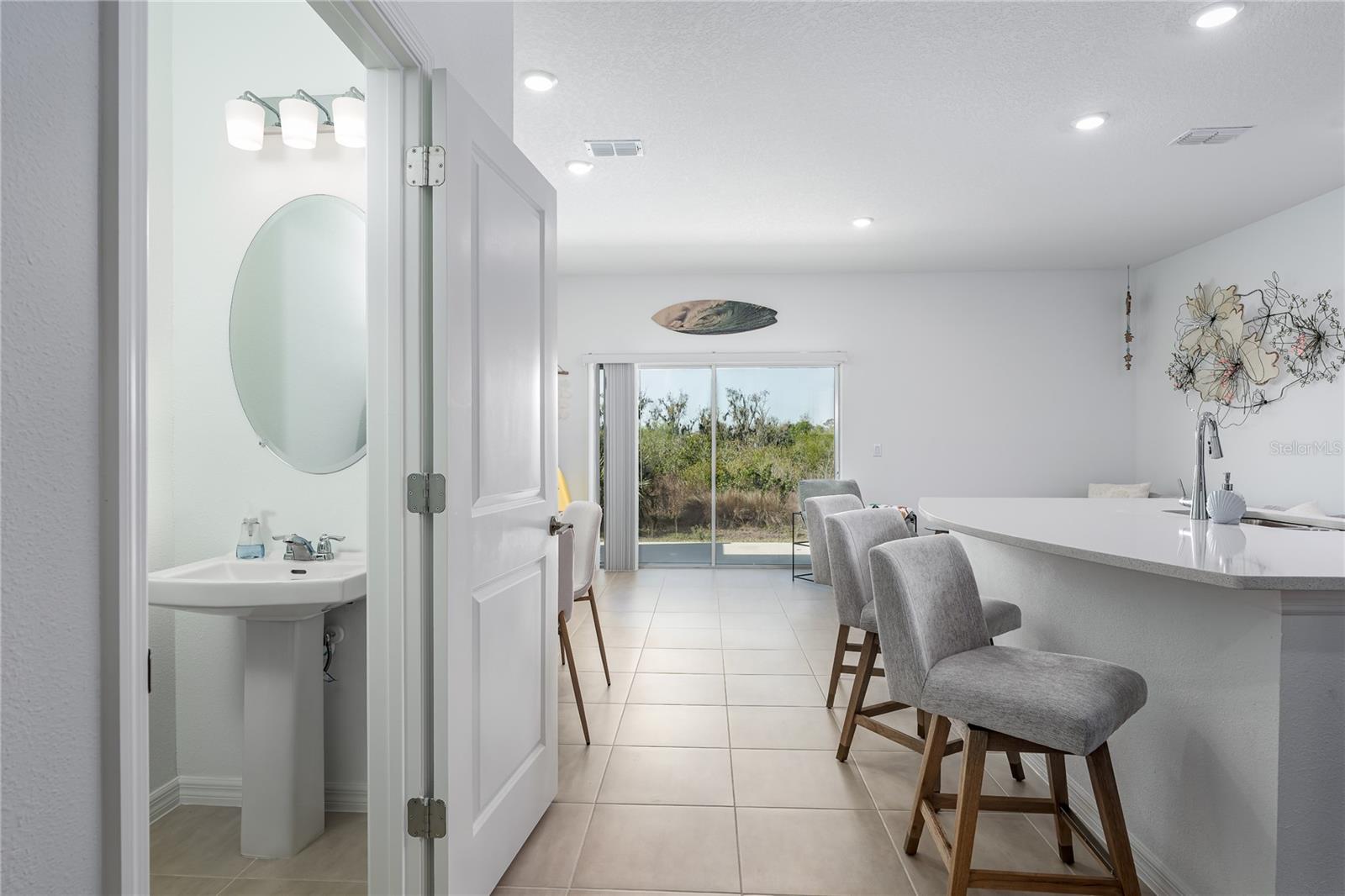 ARTISAN LAKES EDGESTONE NORTH PH I & II - Residential Lease