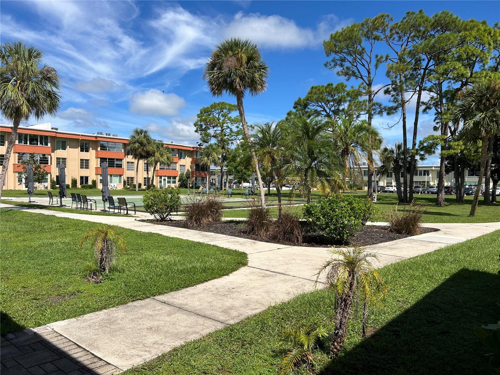 REGENCY HOUSE - Residential