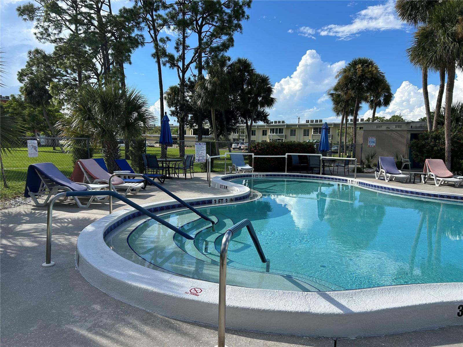 REGENCY HOUSE - Residential