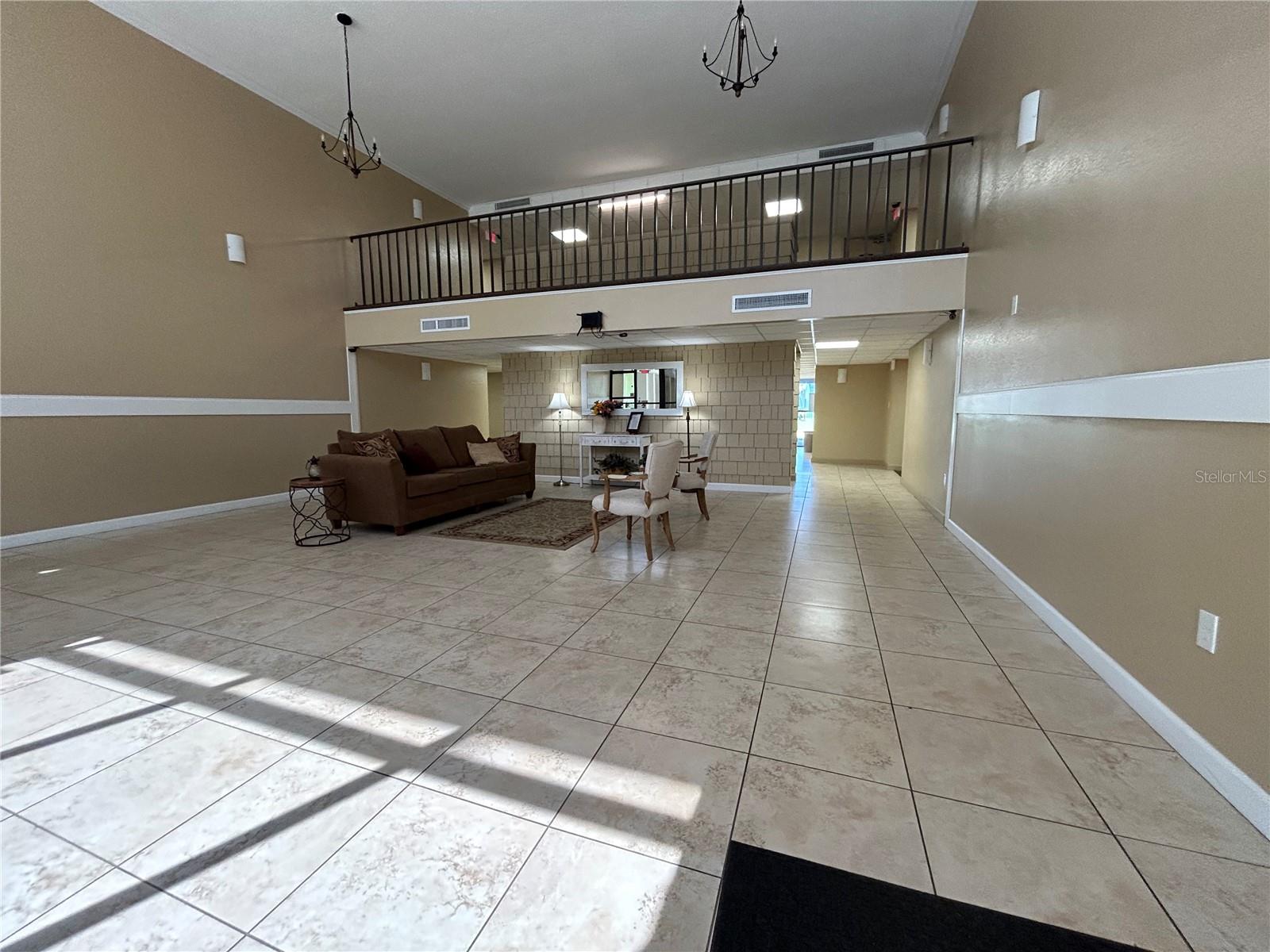 REGENCY HOUSE - Residential