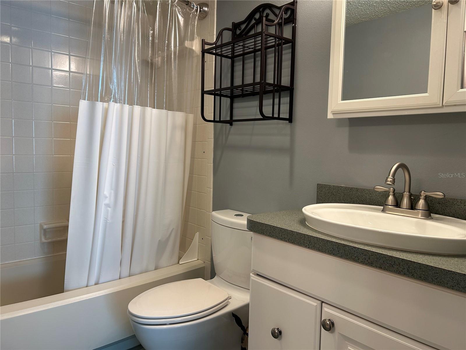 REGENCY HOUSE - Residential