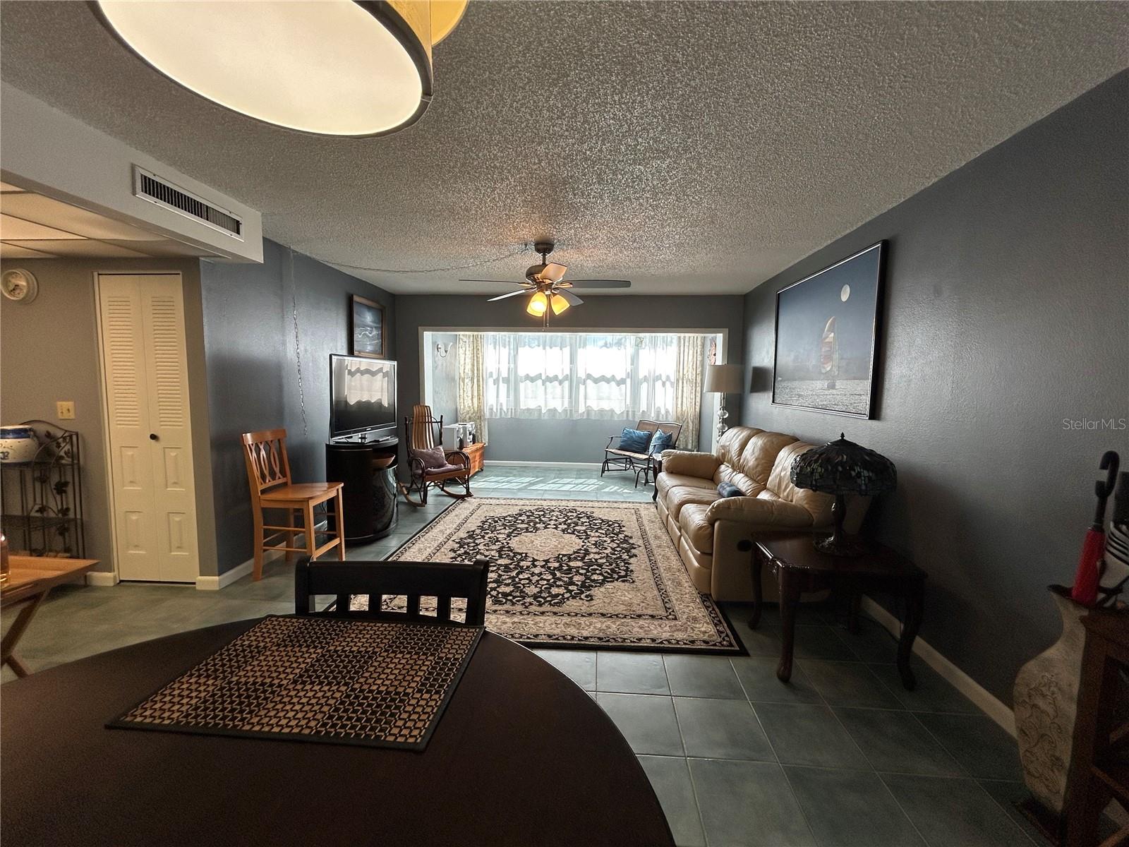 REGENCY HOUSE - Residential