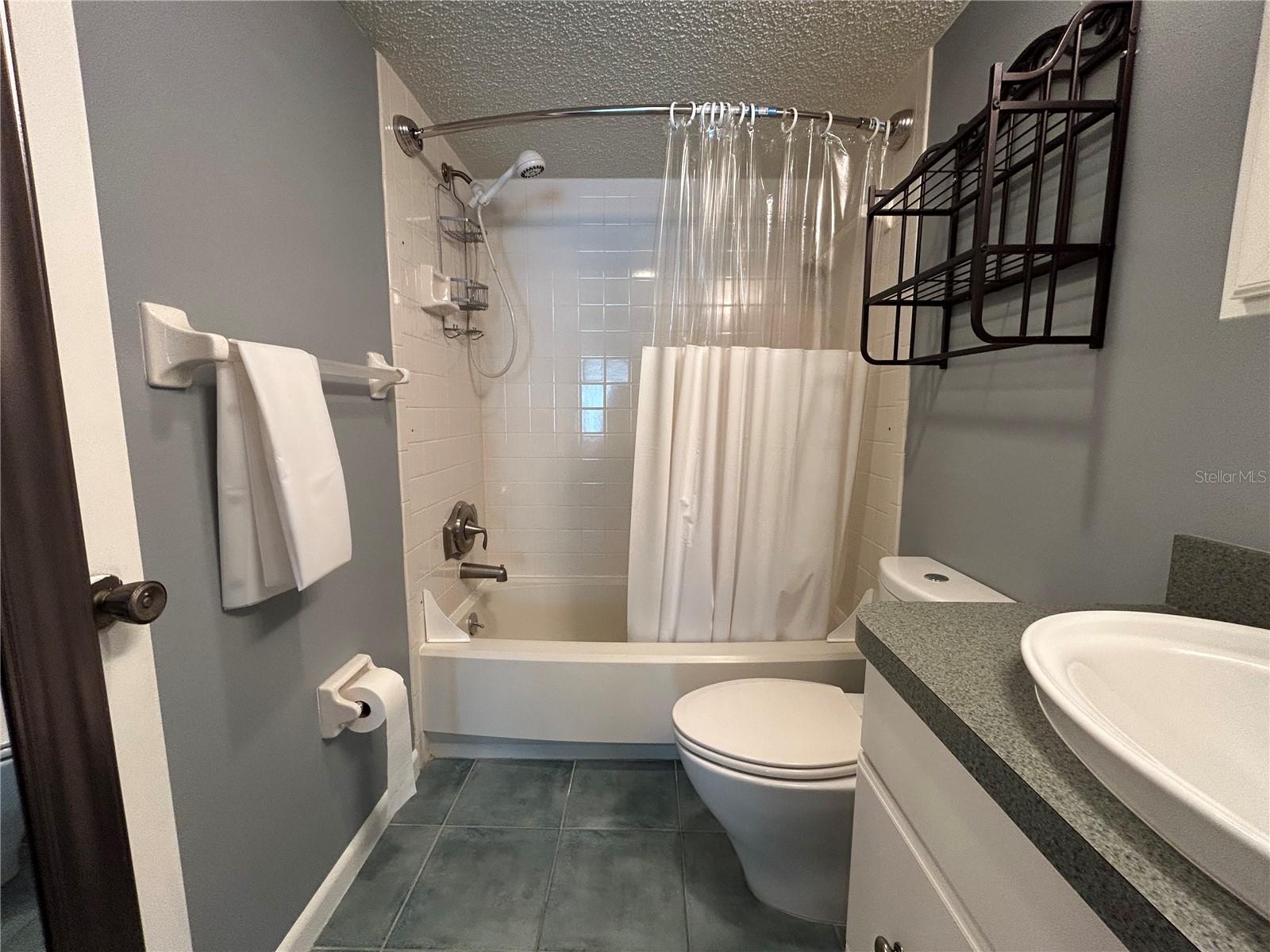 REGENCY HOUSE - Residential