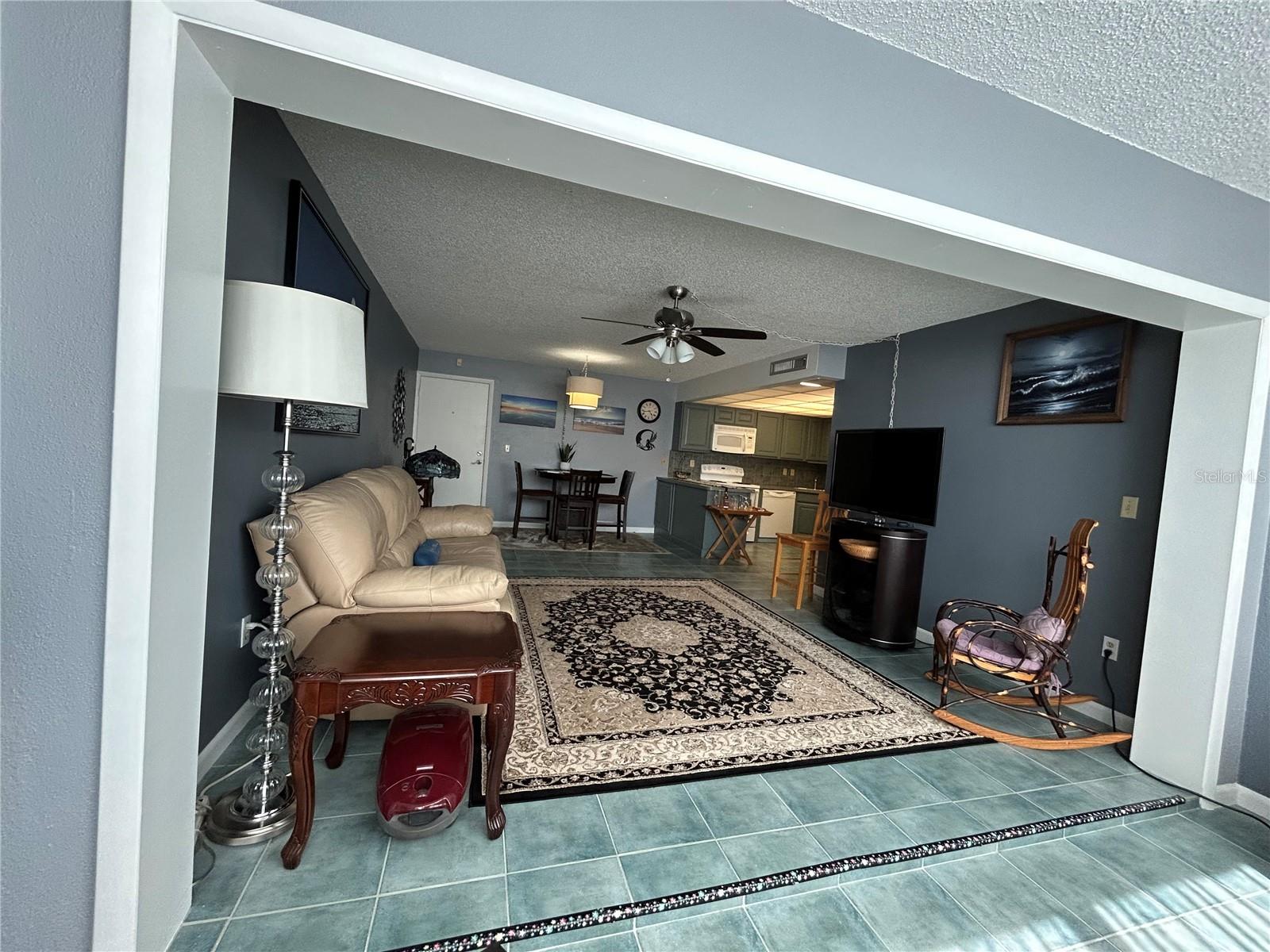 REGENCY HOUSE - Residential