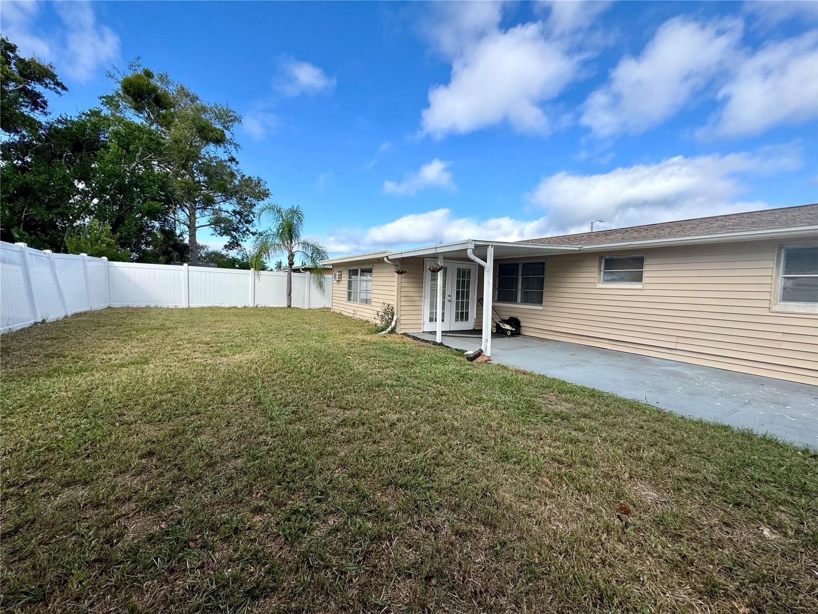 ALOHA GARDENS - Residential Lease