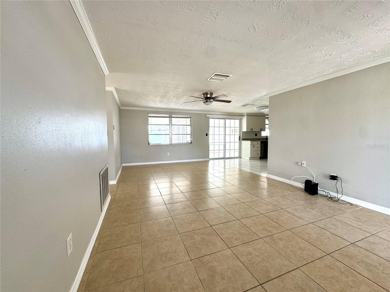 ALOHA GARDENS - Residential Lease