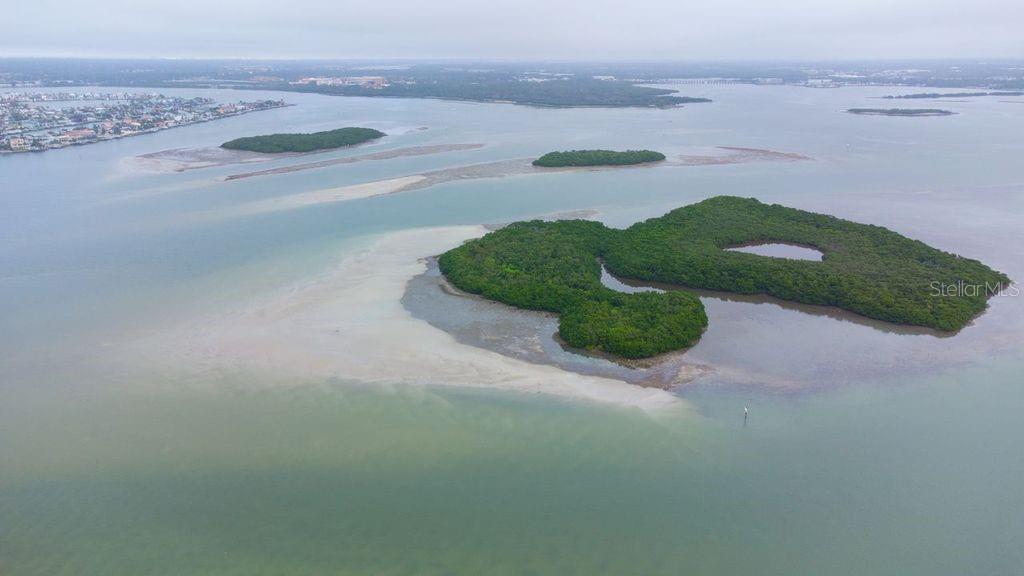 CAPRI ISLE GARDEN - Residential