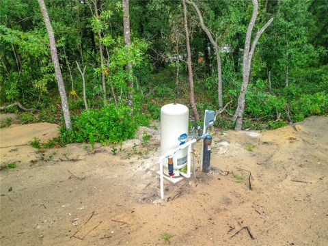 A home in DUNNELLON