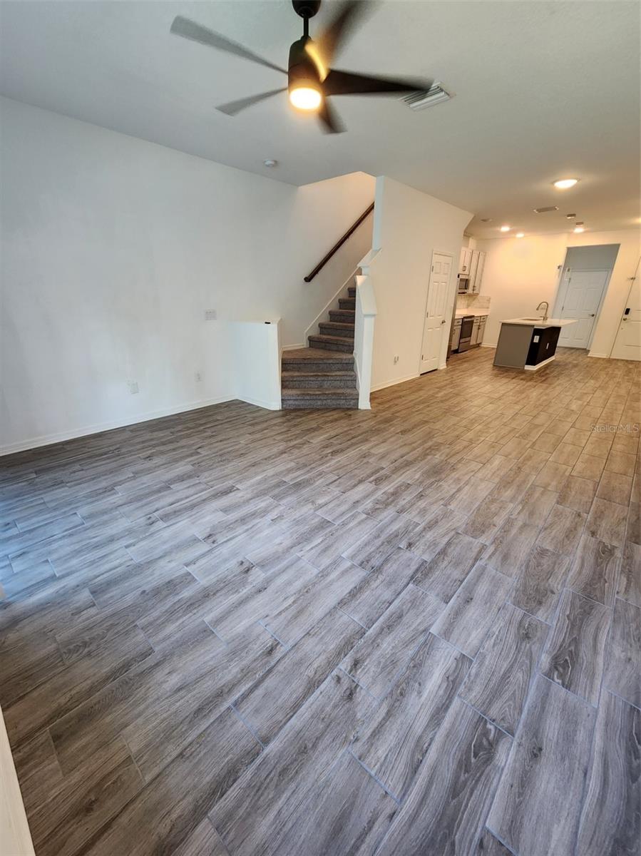 SIENNA PARK TWNHMS/UNIVERSITY - Residential Lease