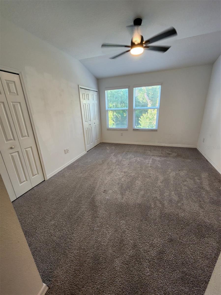 SIENNA PARK TWNHMS/UNIVERSITY - Residential Lease