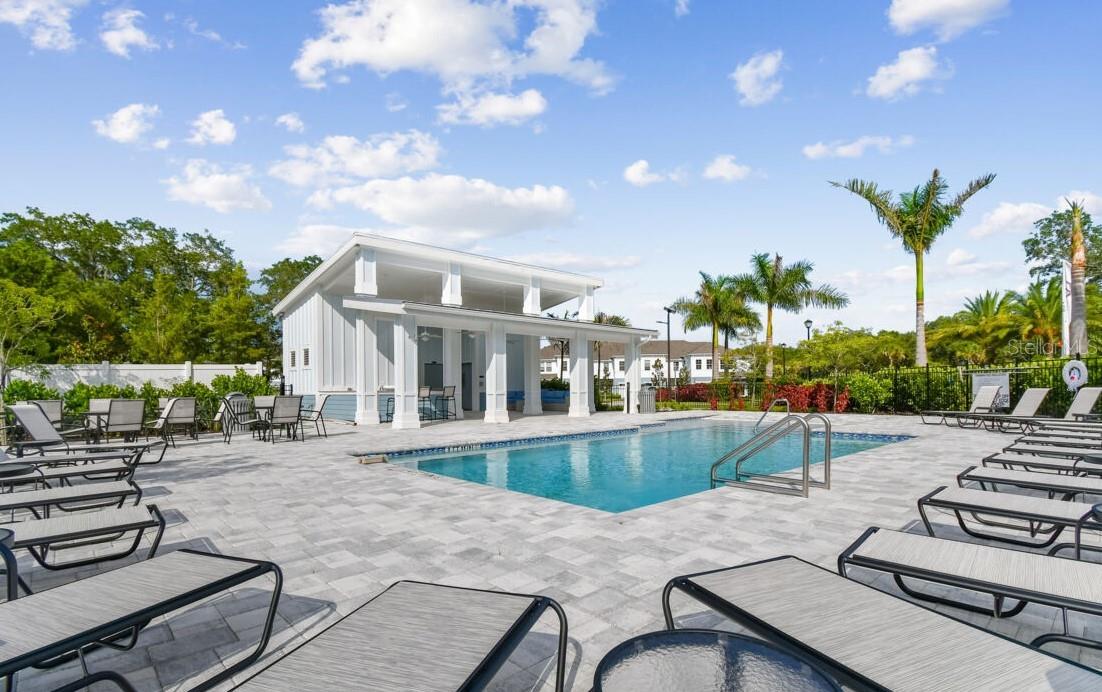 SIENNA PARK TWNHMS/UNIVERSITY - Residential Lease