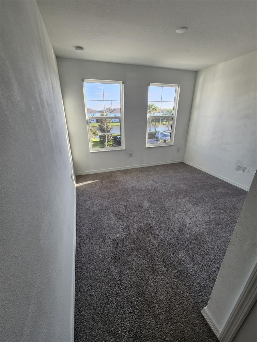 SIENNA PARK TWNHMS/UNIVERSITY - Residential Lease