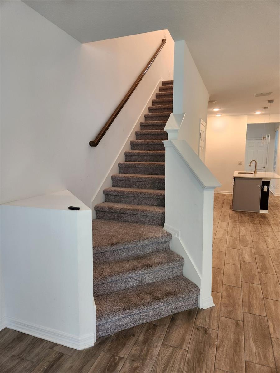 SIENNA PARK TWNHMS/UNIVERSITY - Residential Lease