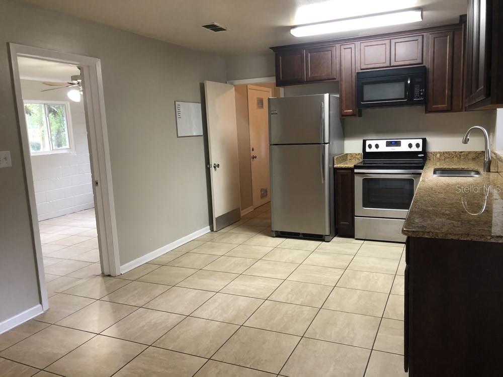 WESTWOOD ESTATES - Residential Lease