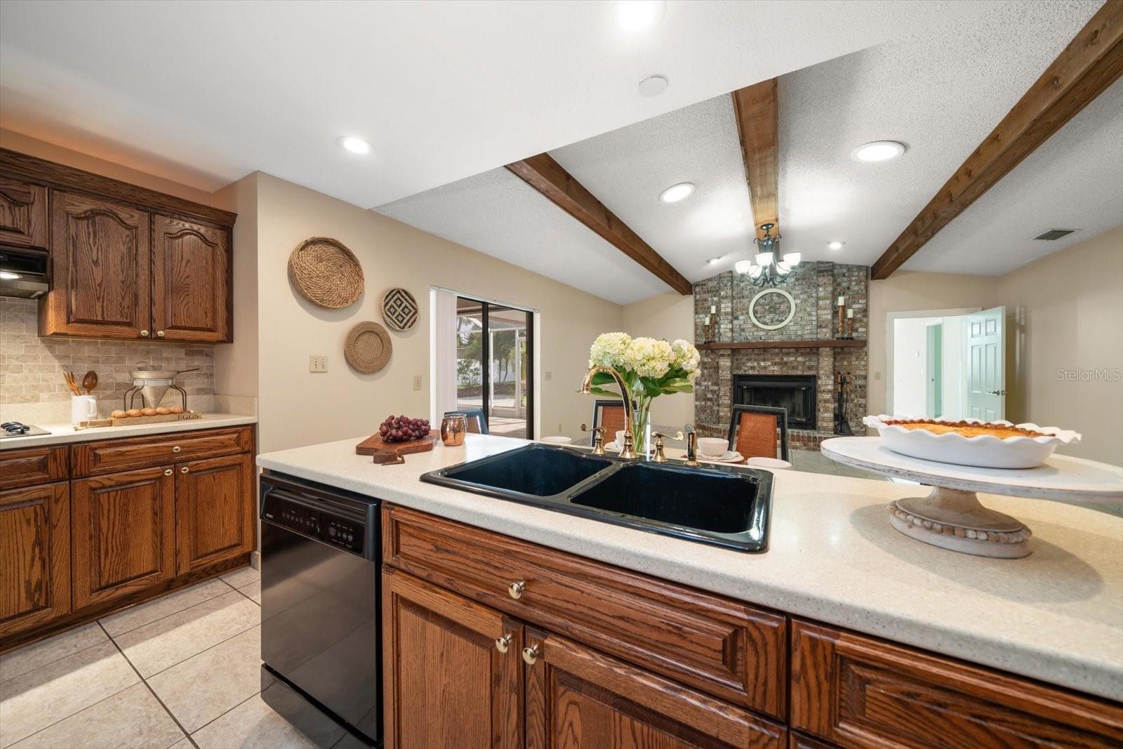 VALRICO OAKS - Residential