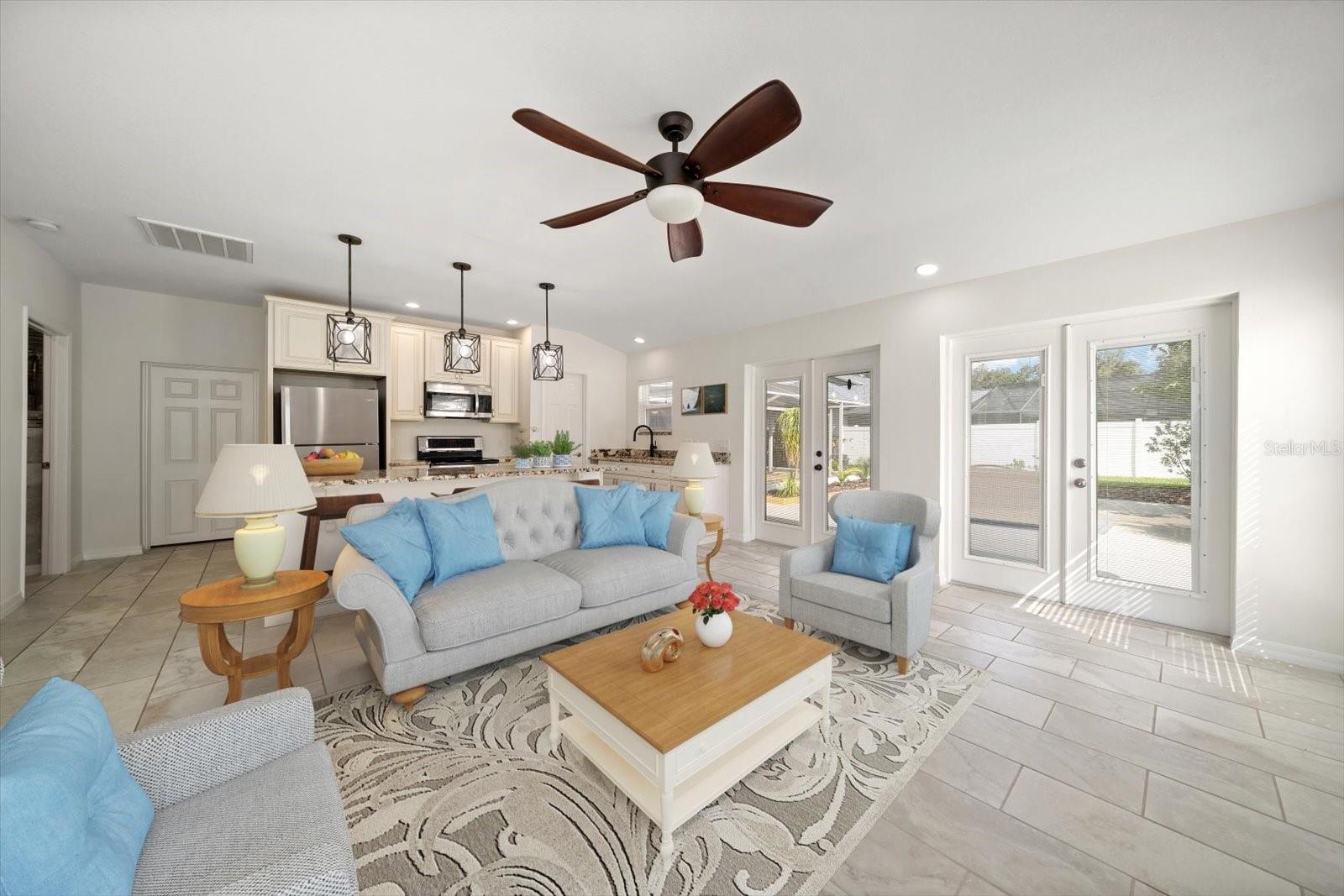 VALRICO OAKS - Residential