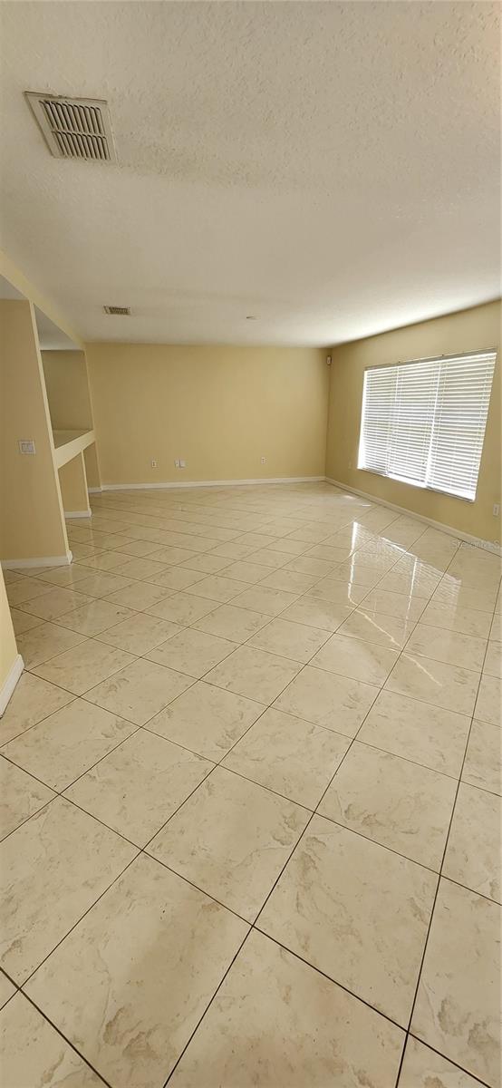 EAGLE CRK PH 01A - Residential Lease