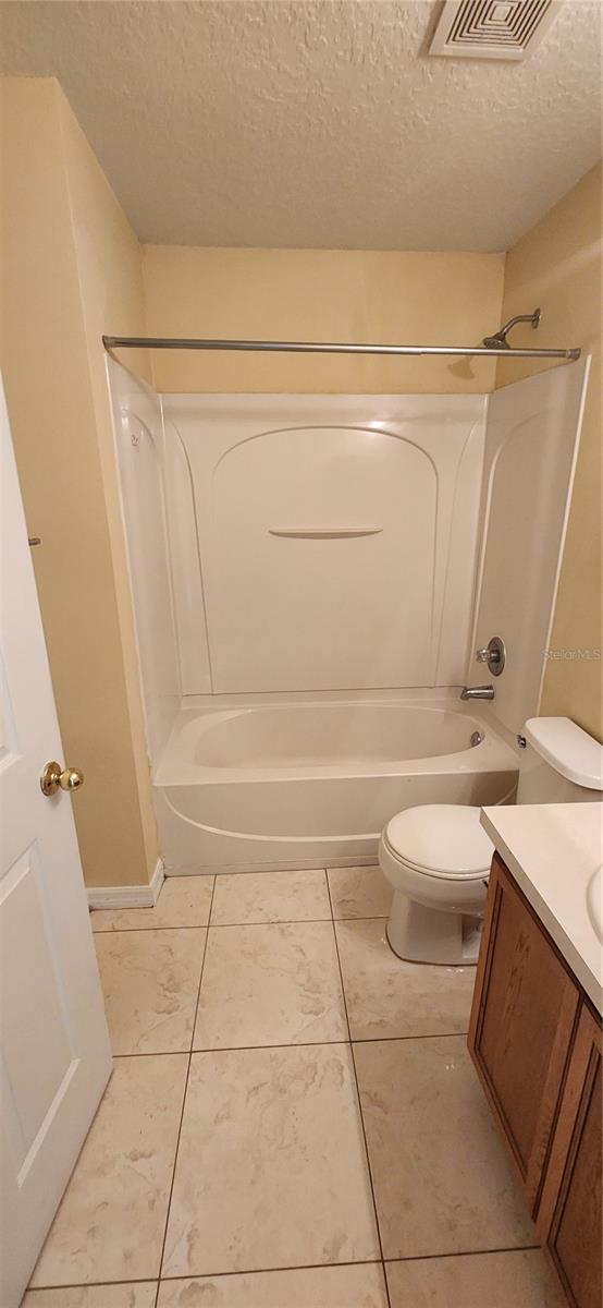 EAGLE CRK PH 01A - Residential Lease