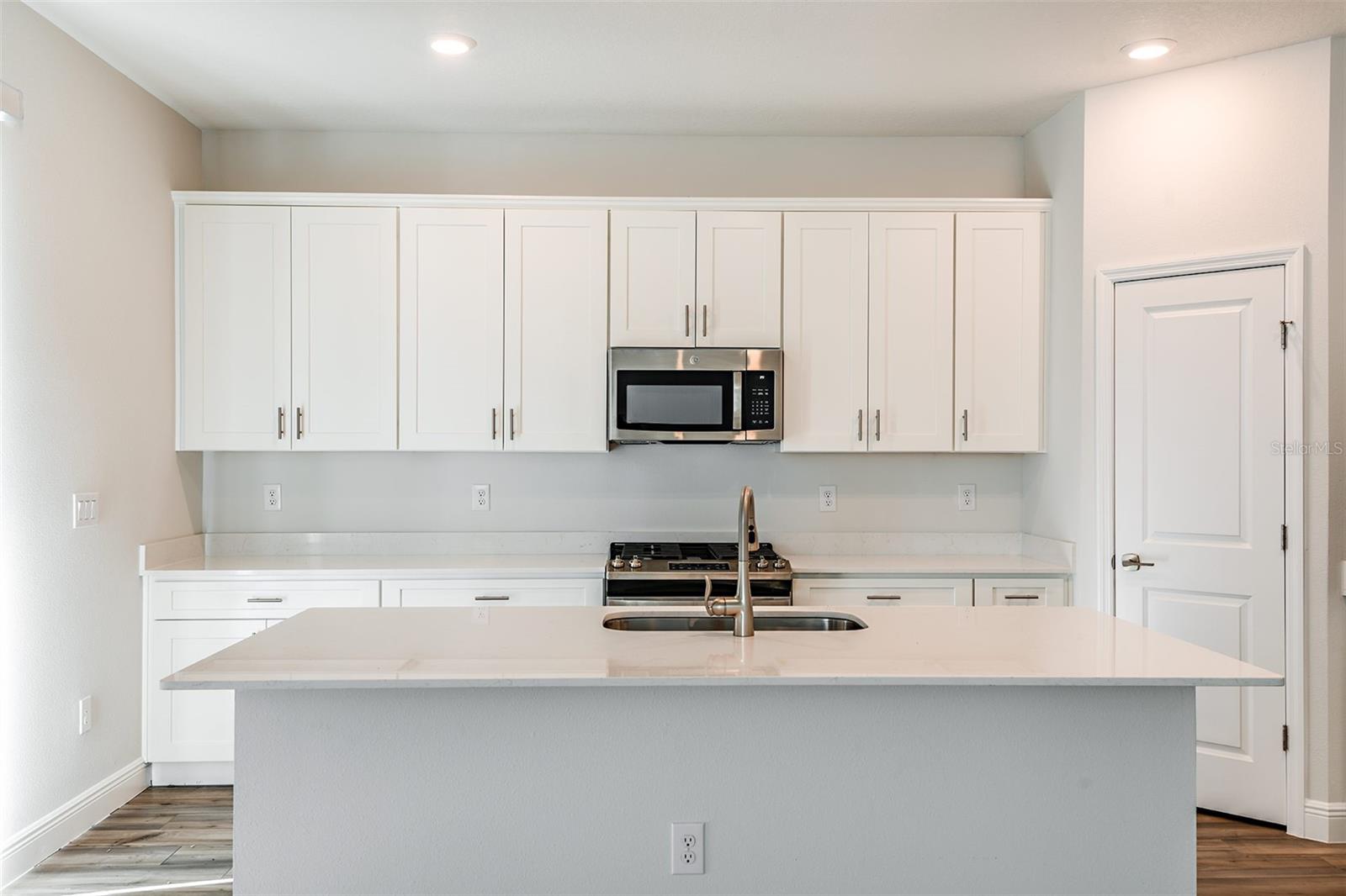 9998 SURREY ROSE DRIVE