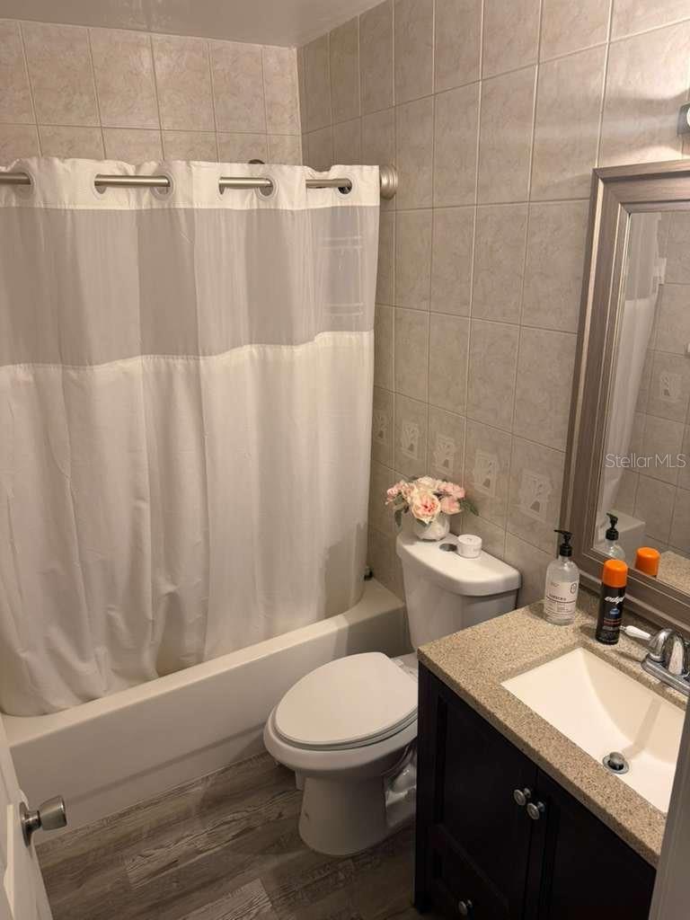 CARROLLWOOD MEADOWS UNIT VI SE - Residential Lease