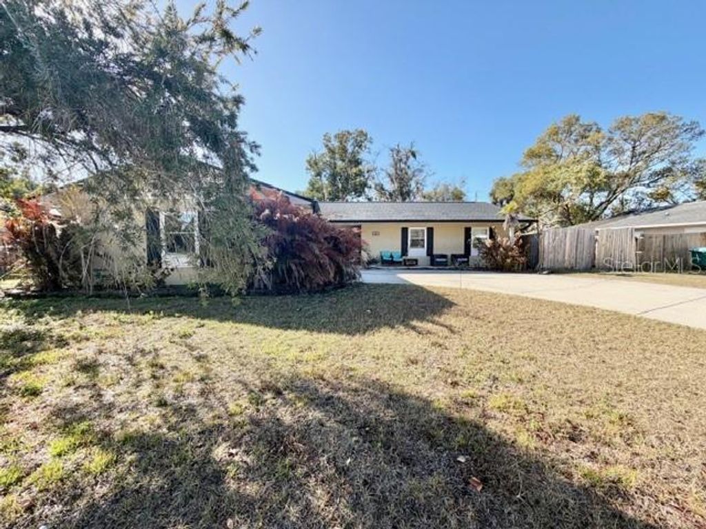 Photo of 105 Margo Lane, Longwood, FL 32750 (MLS # O6385127)